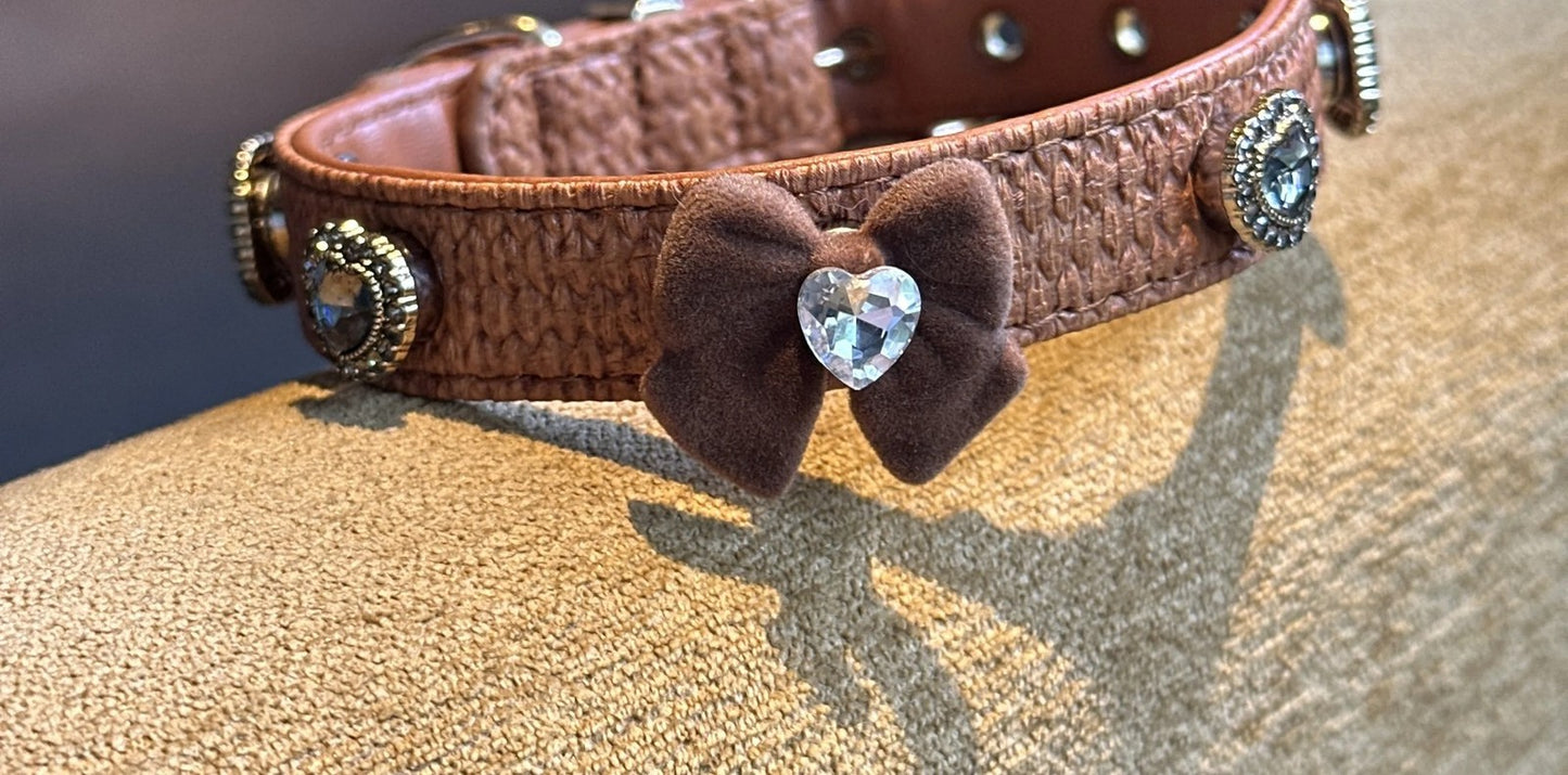 Vintage caramel dog collar close-up product view