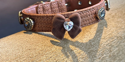 Vintage caramel dog collar close-up product view